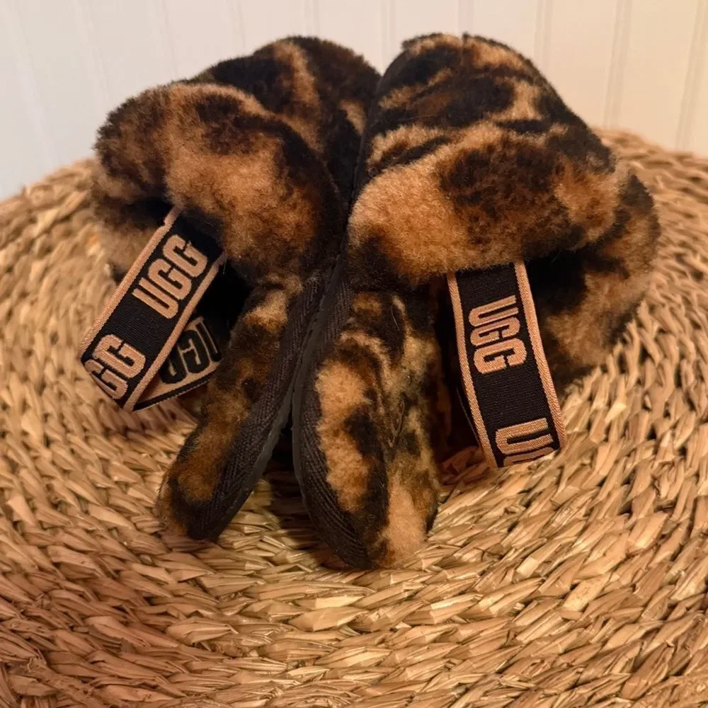 UGG Kids Animal Print Fluffy Slippers - 10 - Good Condition